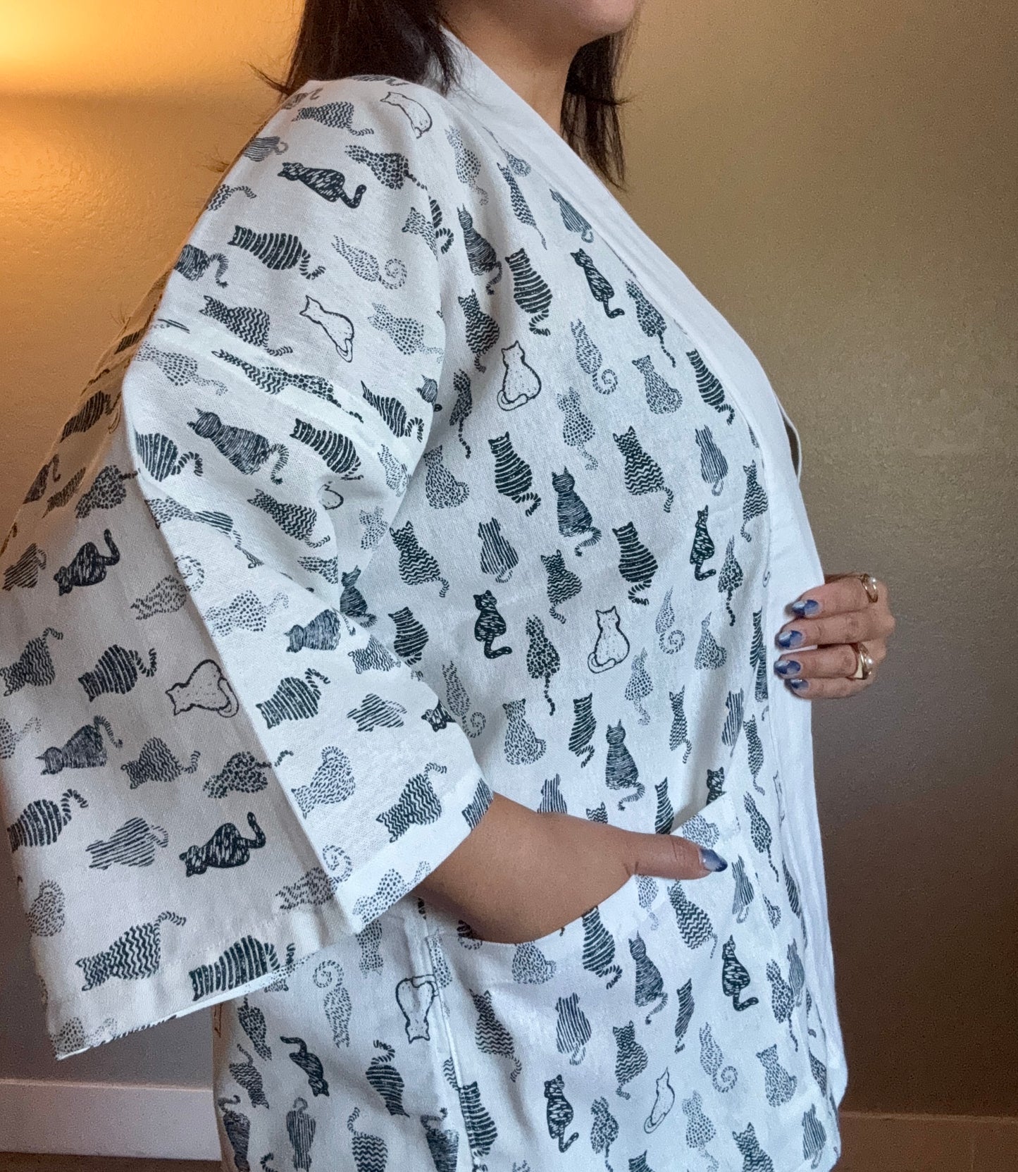 Unisex Cotton Kimono - White and Black Kitty