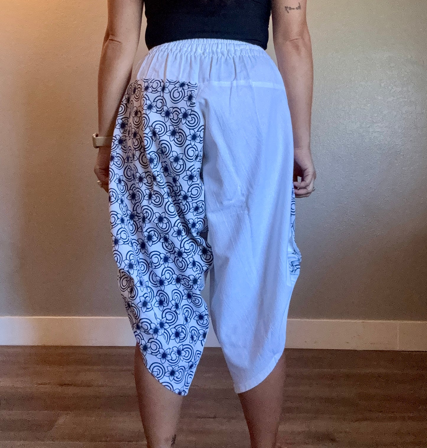 Unisex Cotton Shorts - White and Blue Flowers