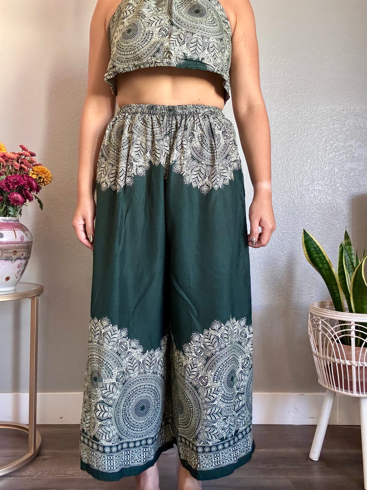 Dark Green Abundant Pants with Pockets