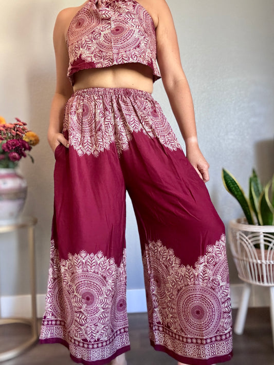 Maroon Abundant Pants with Pockets